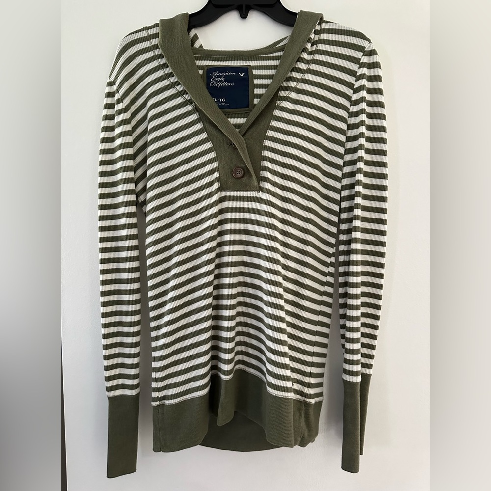 American Eagle Hoodied Top